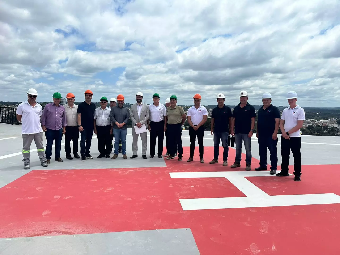 Saúde em Expansão: Secretário de Estado visita obras da nova torre do Hospital São Vicente de Paulo